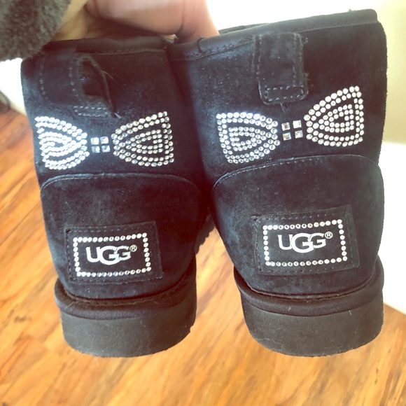 sparkle bow uggs